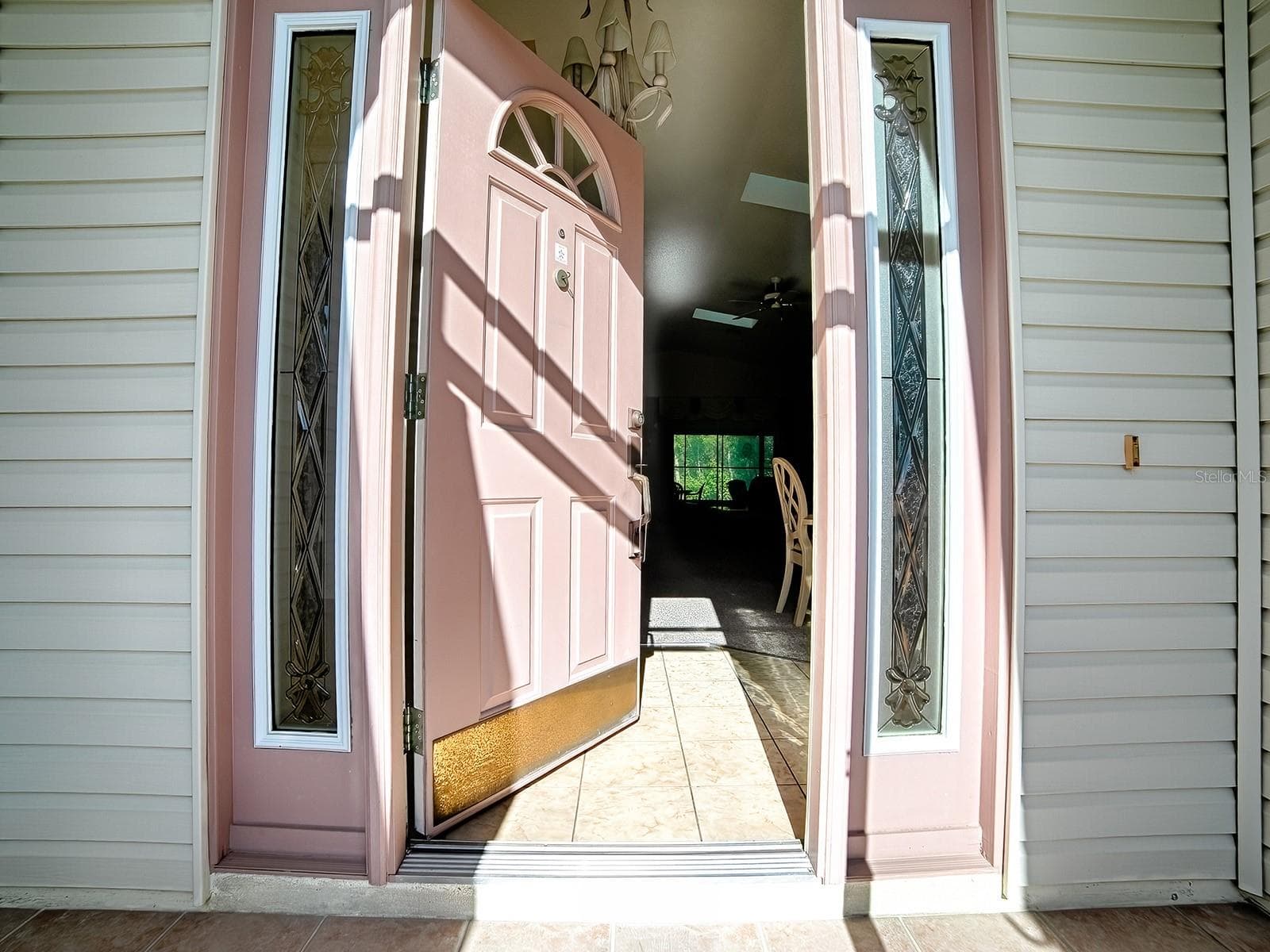 WELCOME HOME - 424 RANCHWOOD DR, LEESBURG