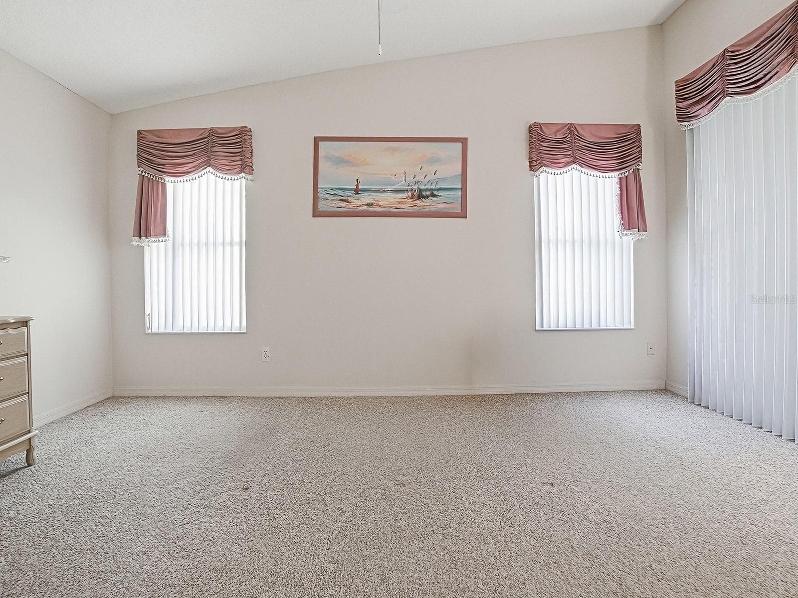 WINDOWS TO THE BACK - 424 RANCHWOOD DR, LEESBURG