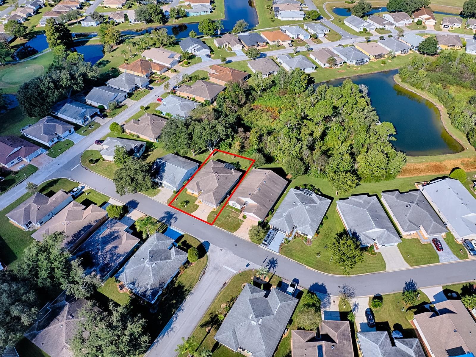 OVERHEAD VIEW OF PRIVATE BACKYARD - 424 RANCHWOOD DR, LEESBURG