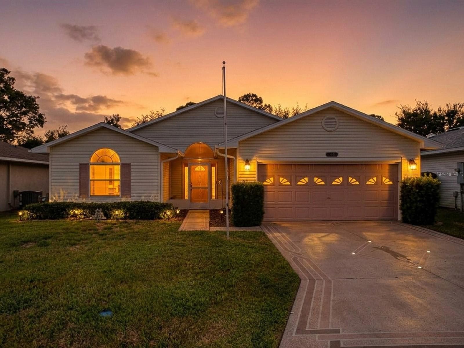WELCOME HOME - 424 RANCHWOOD DR, LEESBURG