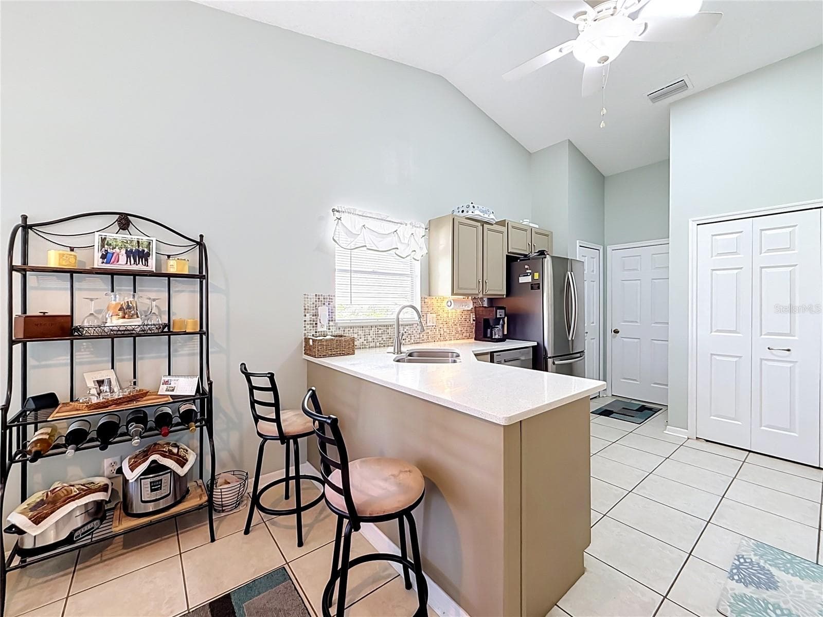 Single Family Residence at 4641 RIVER RIDGE DR, LEESBURG, photo 13 of 92