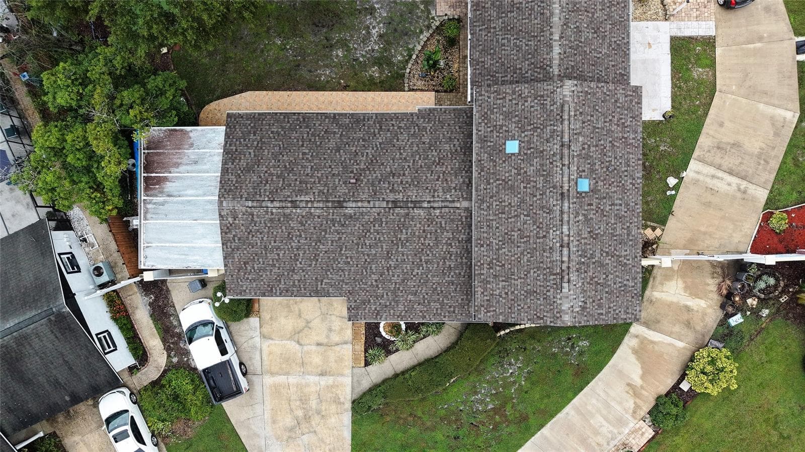 Single Family Residence at 8344 FOUNTAIN AVE, TAMPA, photo 2 of 54