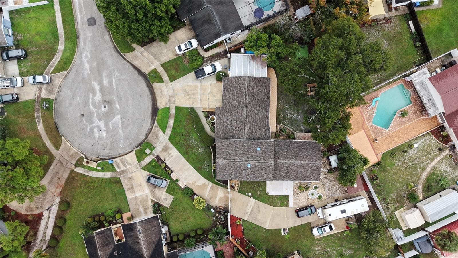 Single Family Residence at 8344 FOUNTAIN AVE, TAMPA, photo 4 of 54