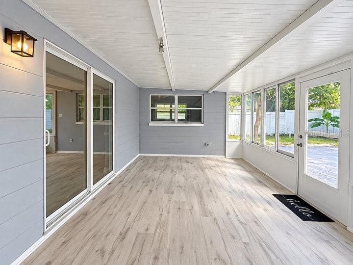 Single Family Residence at 1112 W HIAWATHA ST, TAMPA, photo 6 of 26