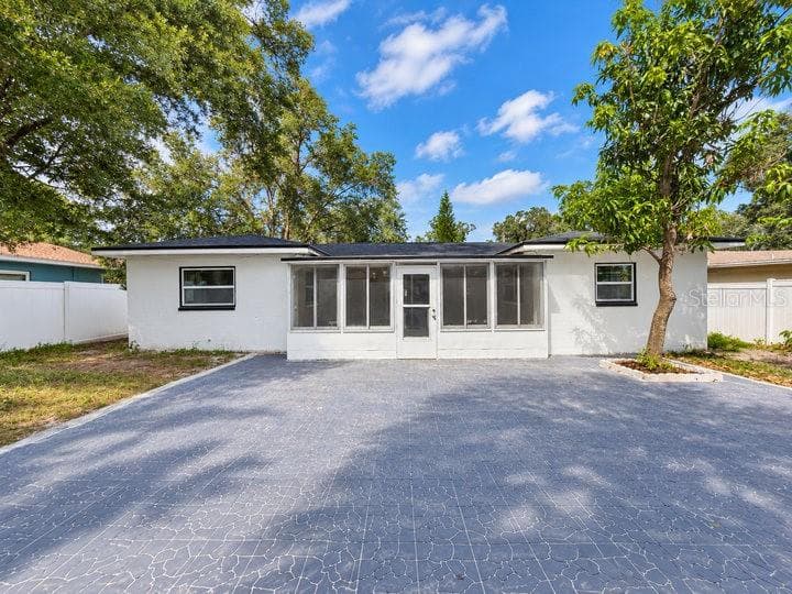 Single Family Residence at 1112 W HIAWATHA ST, TAMPA, photo 20 of 26