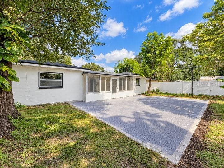 Single Family Residence at 1112 W HIAWATHA ST, TAMPA, photo 21 of 26