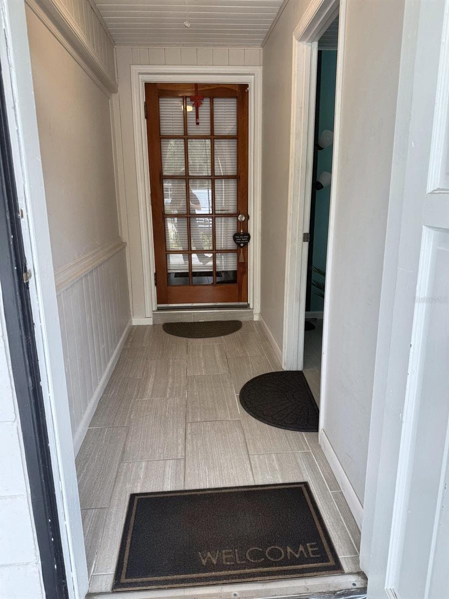 Single Family Residence at 602 OPPITZ LN, LAKELAND, photo 9 of 20