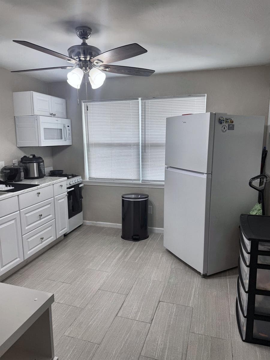 Single Family Residence at 602 OPPITZ LN, LAKELAND, photo 15 of 20