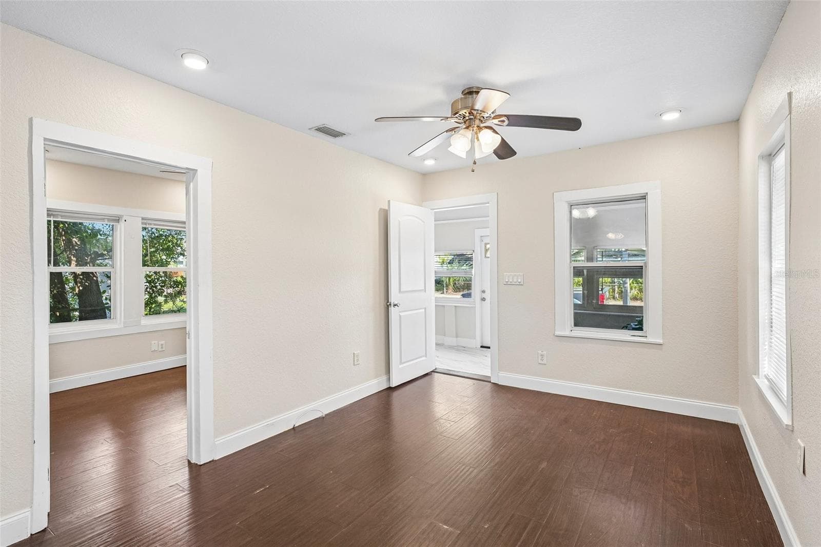 Duplex at 1646 28TH AVE N, ST PETERSBURG, photo 9 of 43