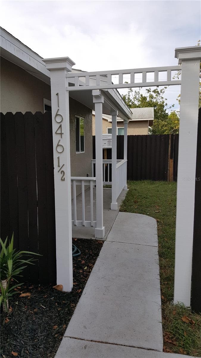 Duplex at 1646 28TH AVE N, ST PETERSBURG, photo 33 of 43