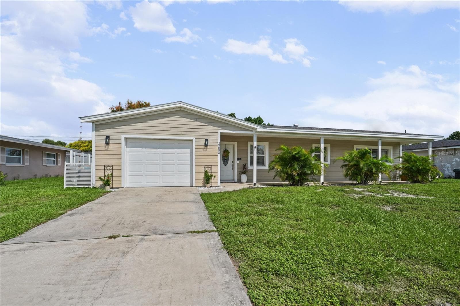 Single Family Residence at 13833 DOMINICA DR, SEMINOLE, photo 2 of 31