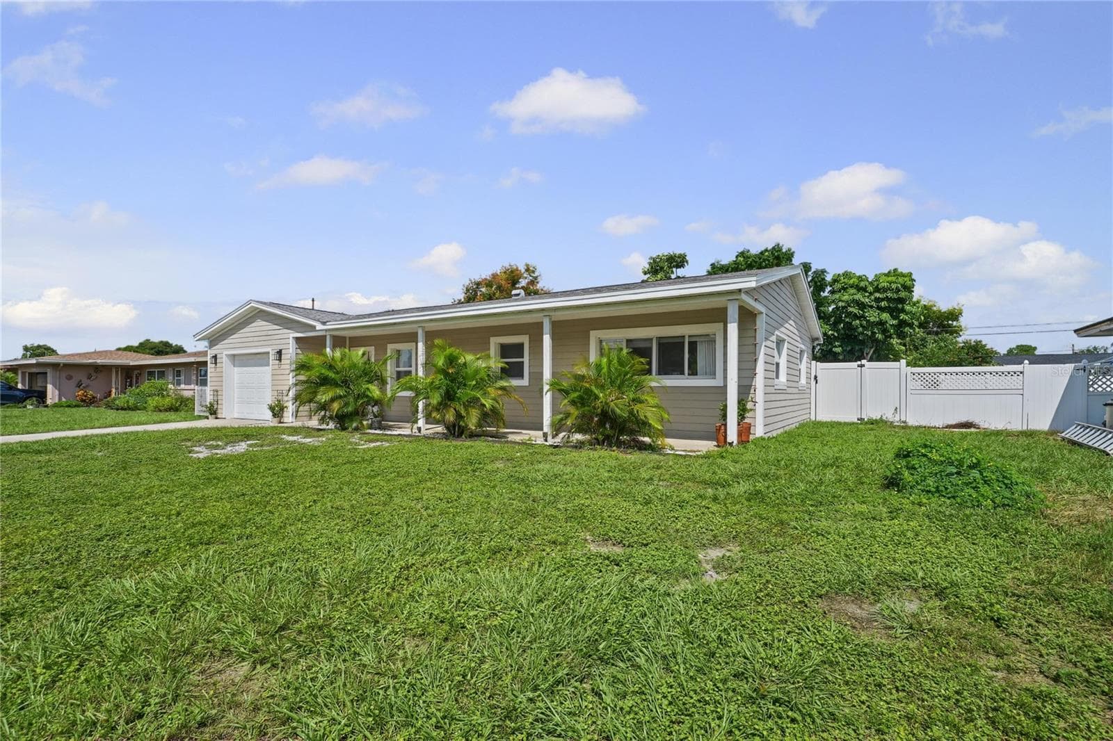 Single Family Residence at 13833 DOMINICA DR, SEMINOLE, photo 3 of 31