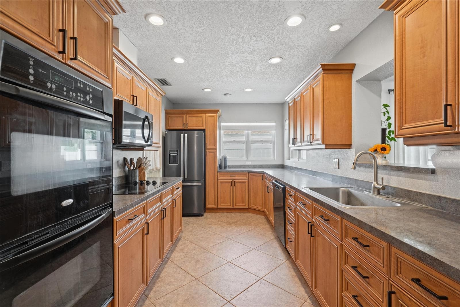 Single Family Residence at 13833 DOMINICA DR, SEMINOLE, photo 7 of 31