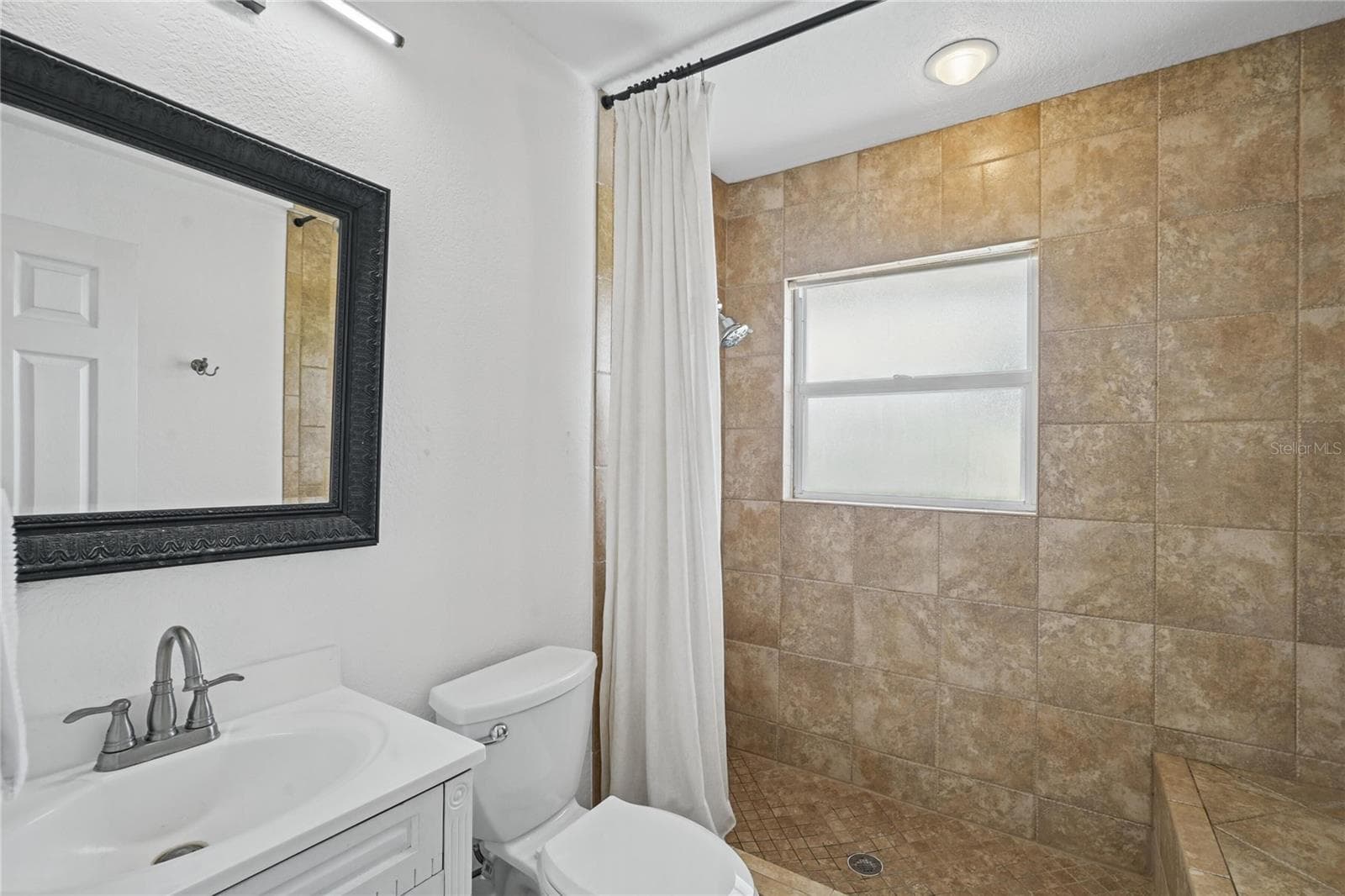 Single Family Residence at 13833 DOMINICA DR, SEMINOLE, photo 19 of 31