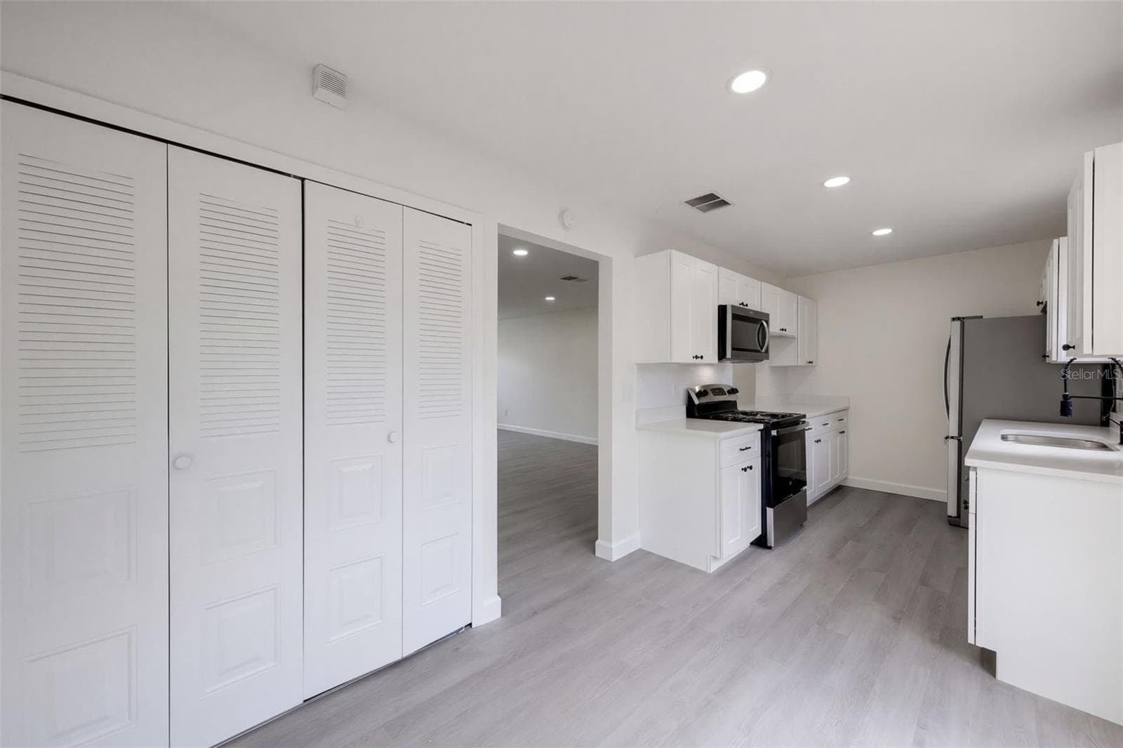 Townhouse at 6266 YORKTOWN DR #179, ORLANDO, photo 7 of 27