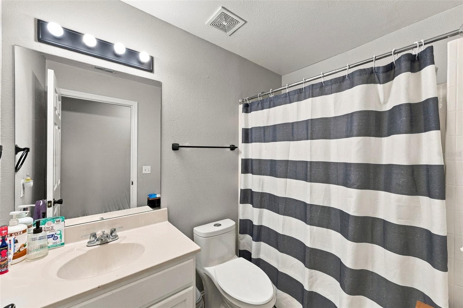 Single Family Residence at 13516 COPPER HEAD DR, RIVERVIEW, photo 7 of 33