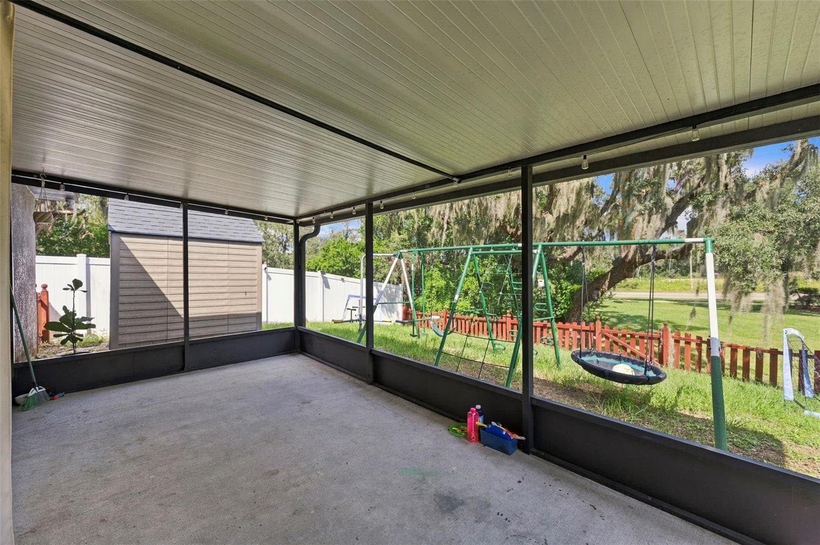 Single Family Residence at 13516 COPPER HEAD DR, RIVERVIEW, photo 23 of 33