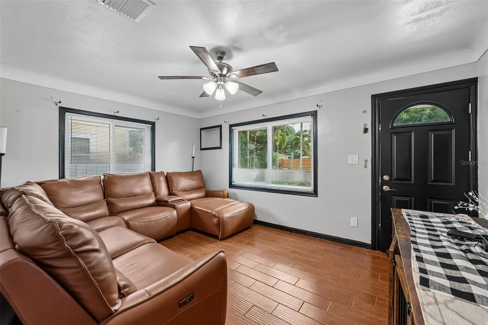 Single Family Residence at 2221 8TH AVE N, ST PETERSBURG, photo 9 of 35