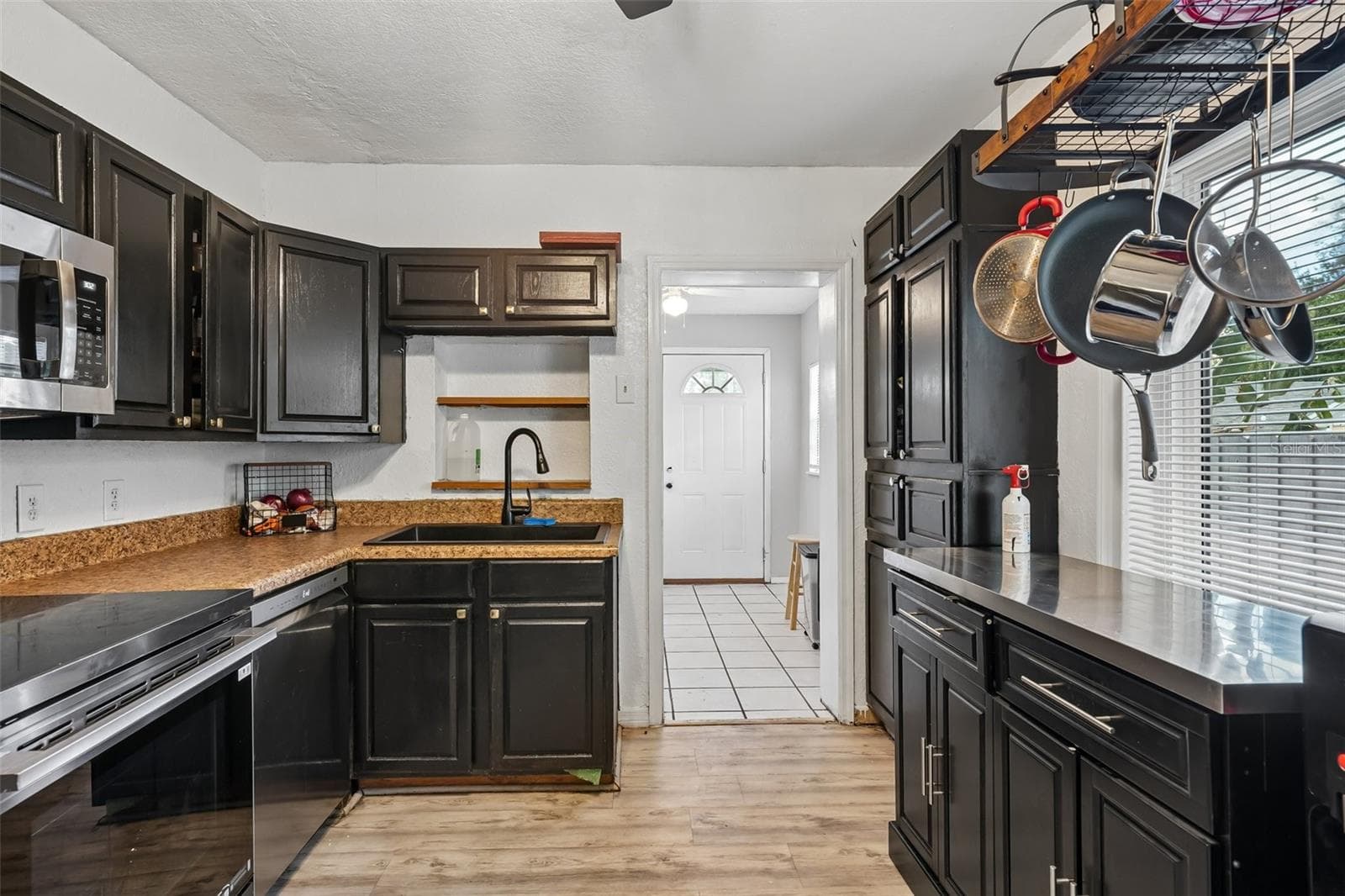 Single Family Residence at 2221 8TH AVE N, ST PETERSBURG, photo 16 of 35