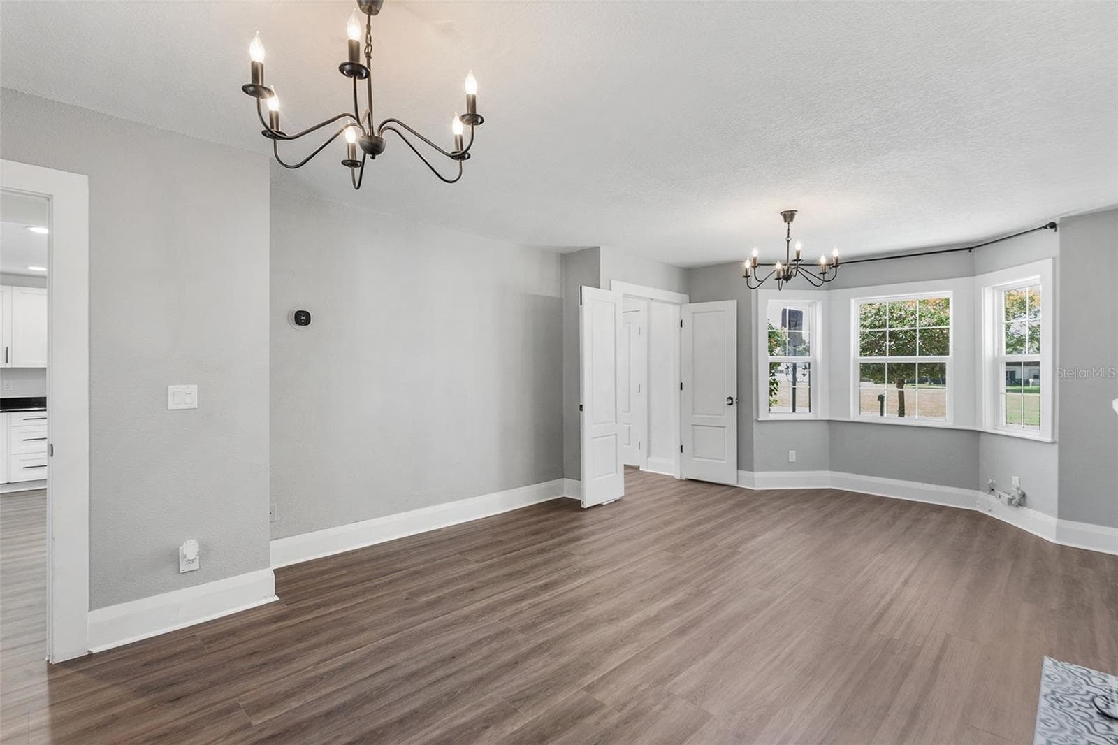 Living room - 807 INTERLACHEN PKWY, LAKELAND
