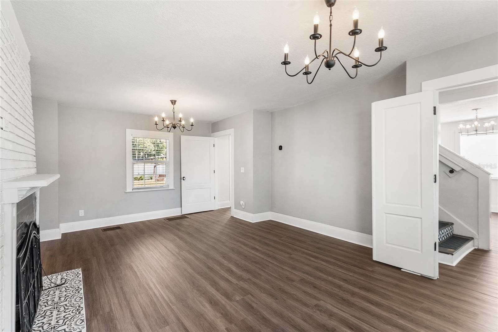 Living room - 807 INTERLACHEN PKWY, LAKELAND