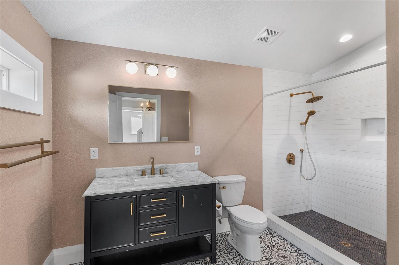 Downstairs bathroom - 807 INTERLACHEN PKWY, LAKELAND