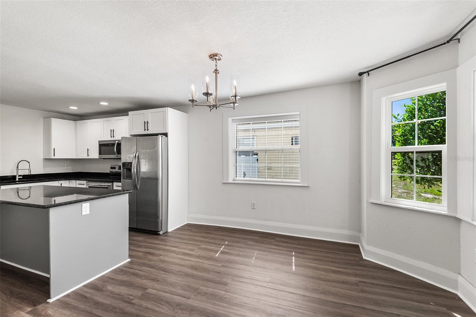 Dining area - 807 INTERLACHEN PKWY, LAKELAND