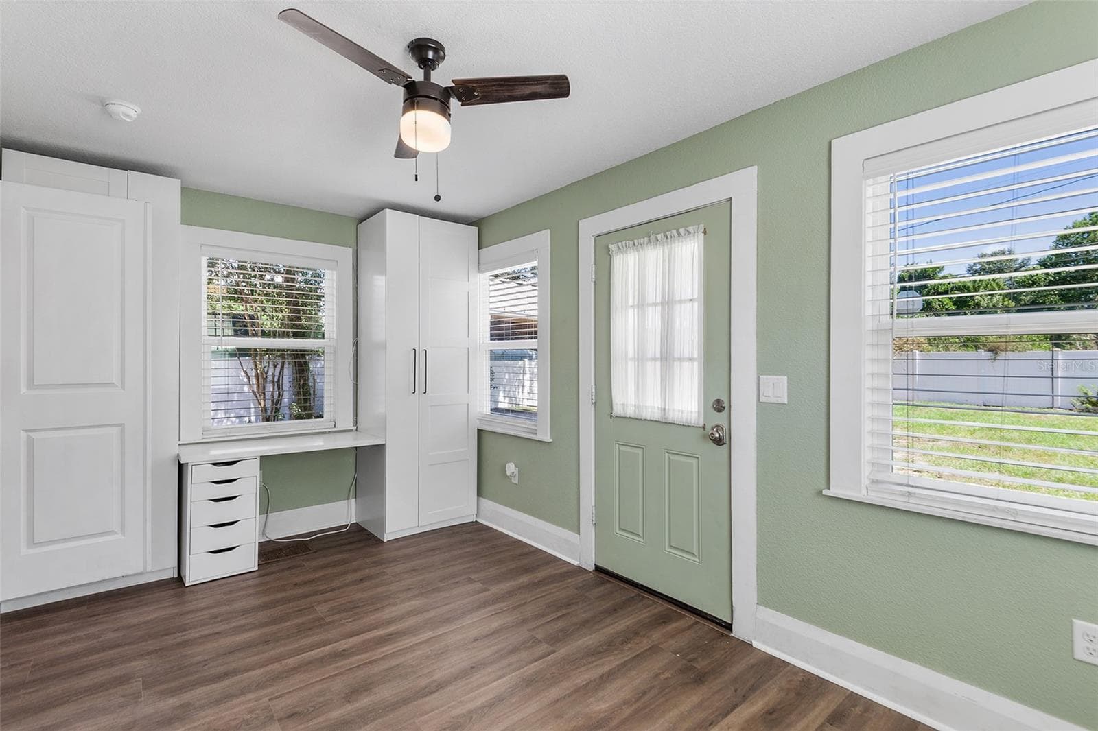 4th bedroom downstairs - 807 INTERLACHEN PKWY, LAKELAND