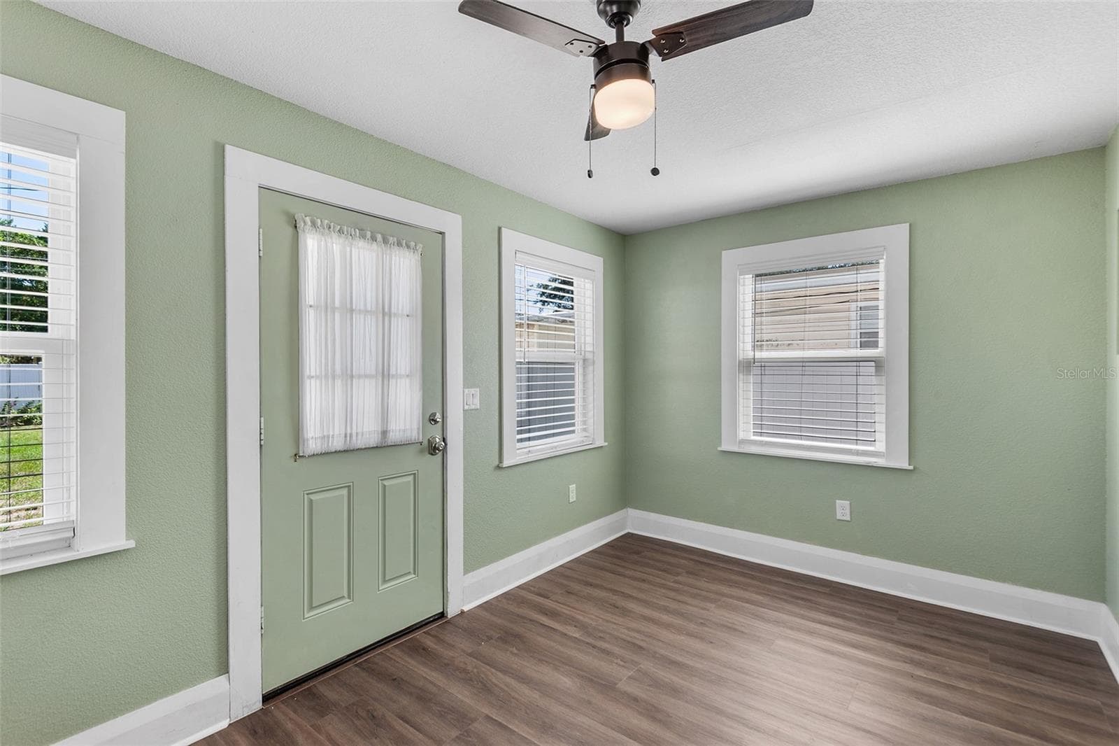 4th bedroom downstairs - 807 INTERLACHEN PKWY, LAKELAND