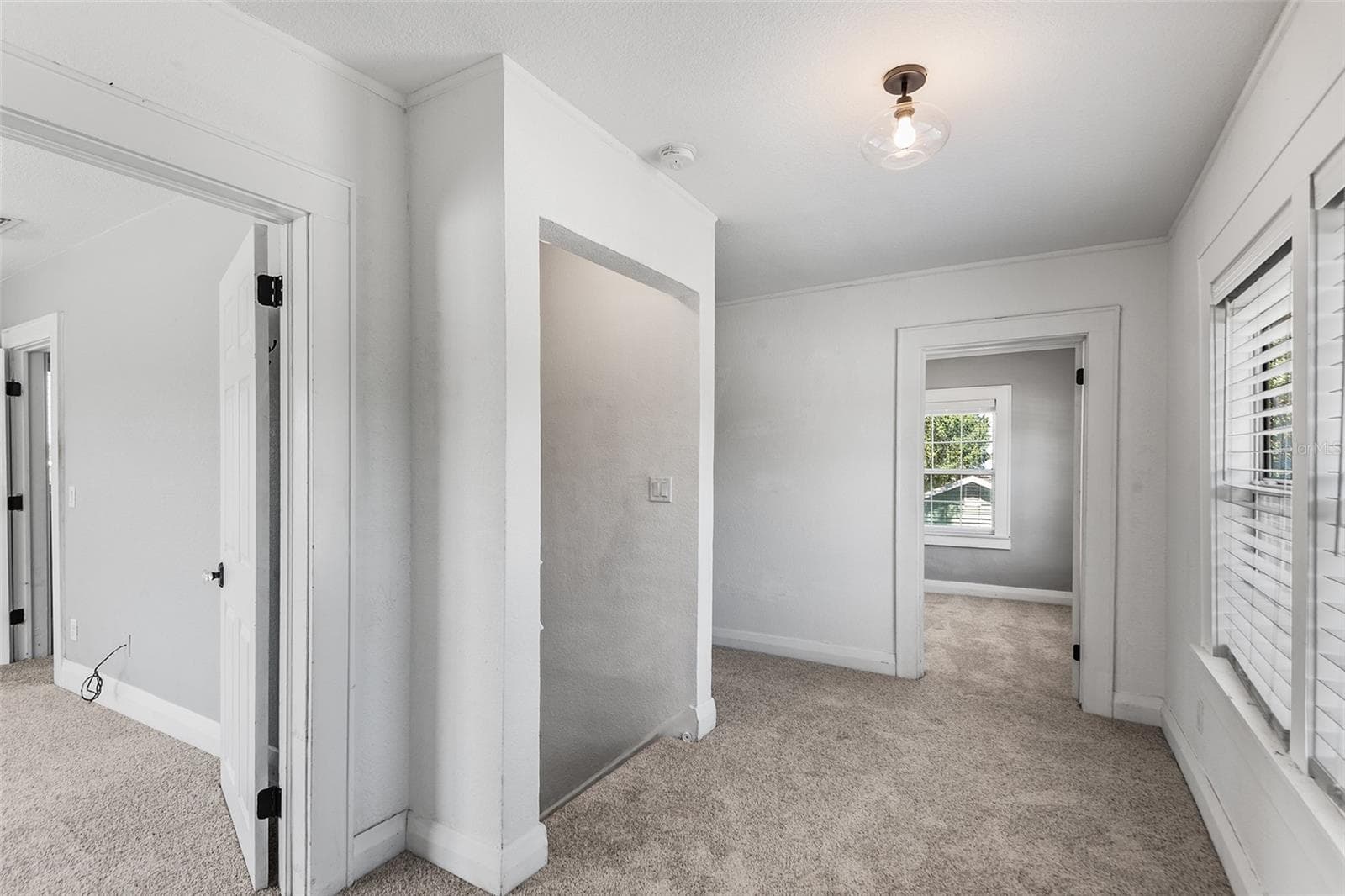 Hall upstairs - 807 INTERLACHEN PKWY, LAKELAND