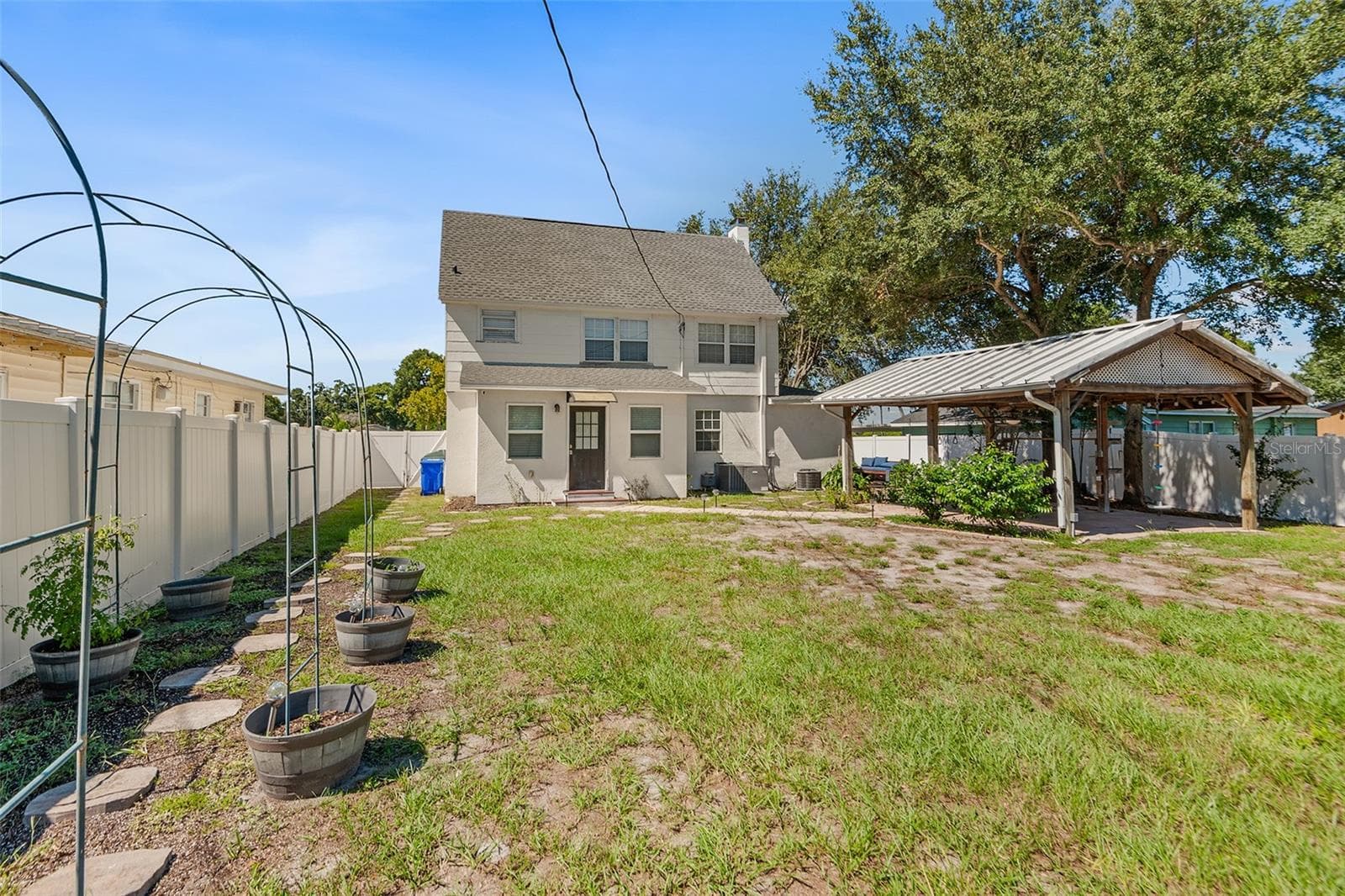 Backyard - 807 INTERLACHEN PKWY, LAKELAND