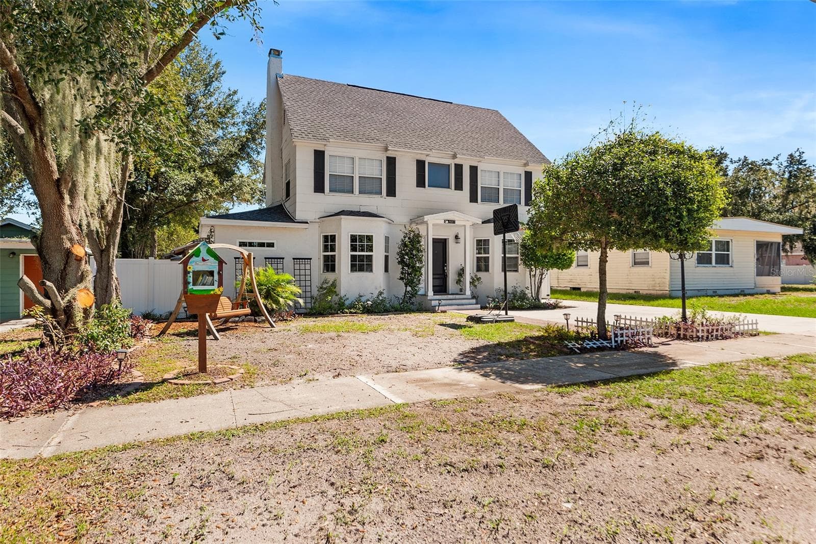 Front - 807 INTERLACHEN PKWY, LAKELAND