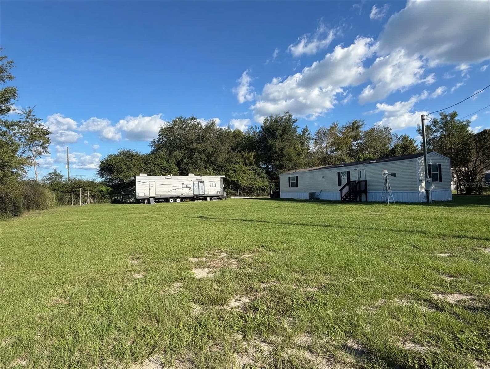 Manufactured Home at 1821 NW 110TH CT, OCALA, photo 3 of 11