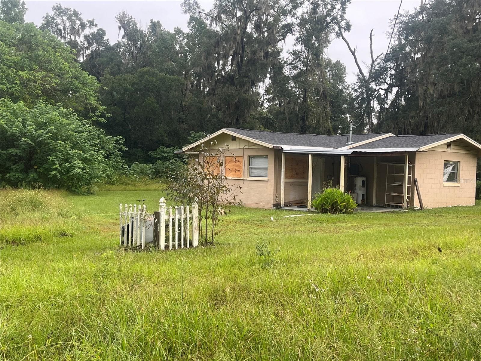 Single Family Residence at 6404 SW 9 AVE, OCALA, photo 3 of 20