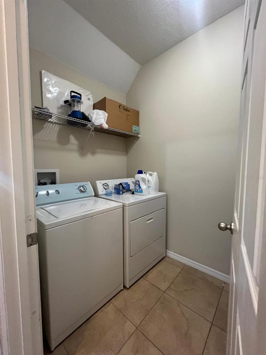 Single Family Residence at 2855 N POINT BLVD, KISSIMMEE, photo 16 of 19