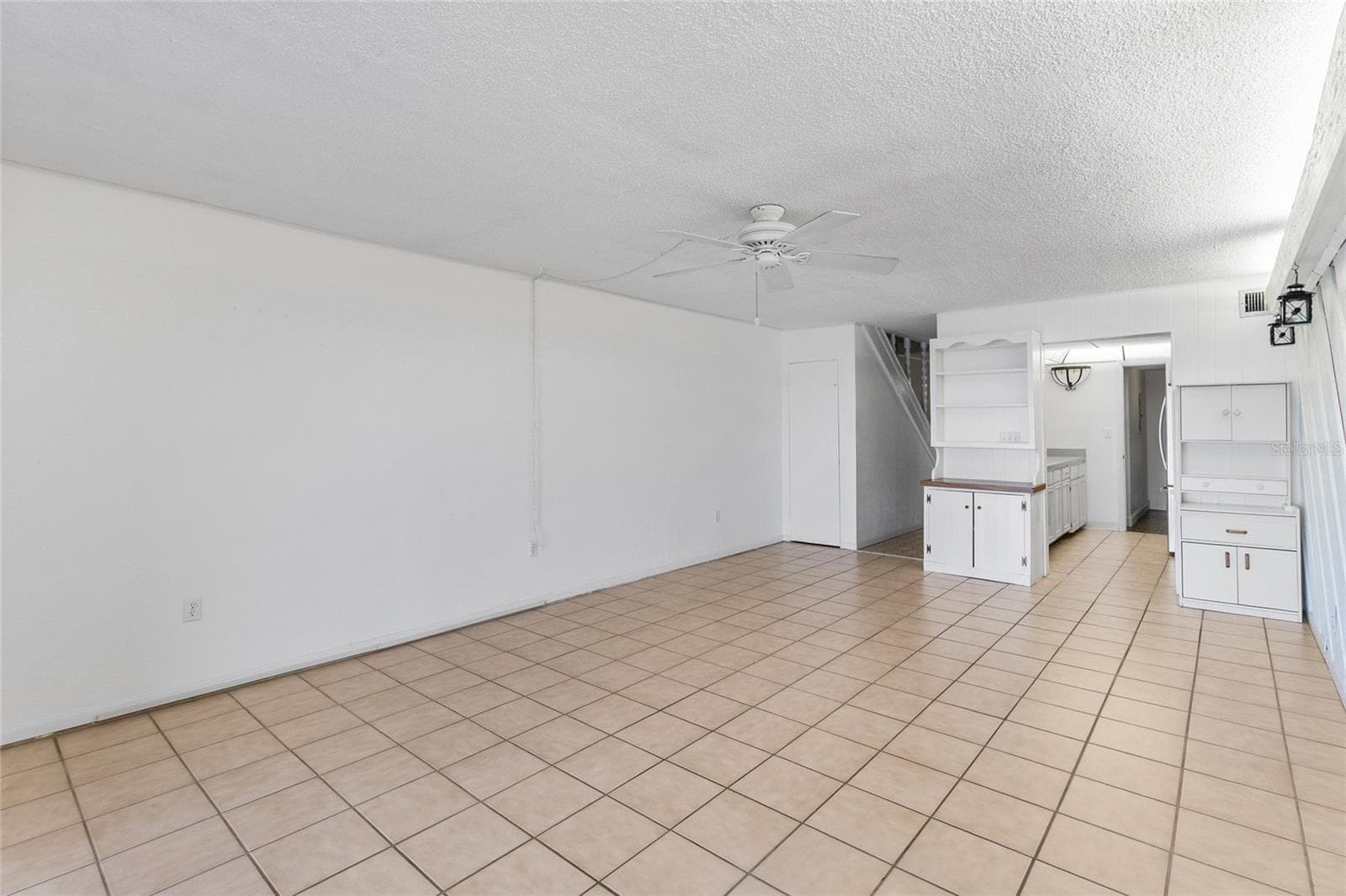 Living area looking toward kitchen - 2980 HAINES BAYSHORE RD #105, CLEARWATER