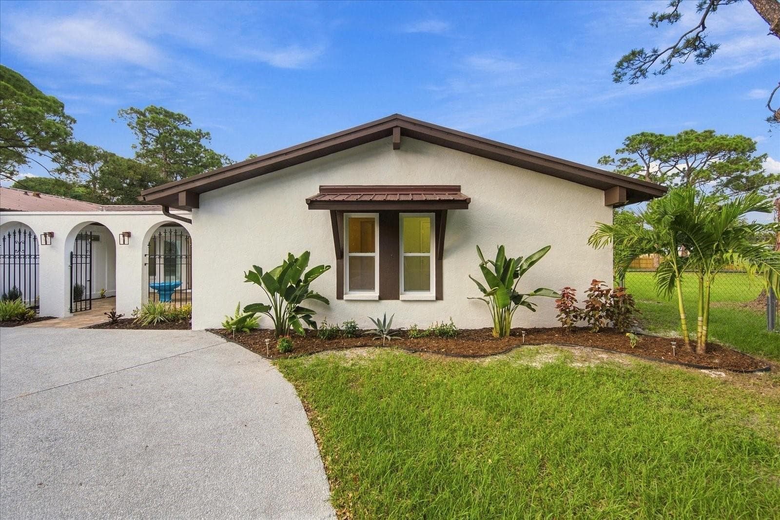 Single Family Residence at 3151 53RD ST, SARASOTA, photo 3 of 98