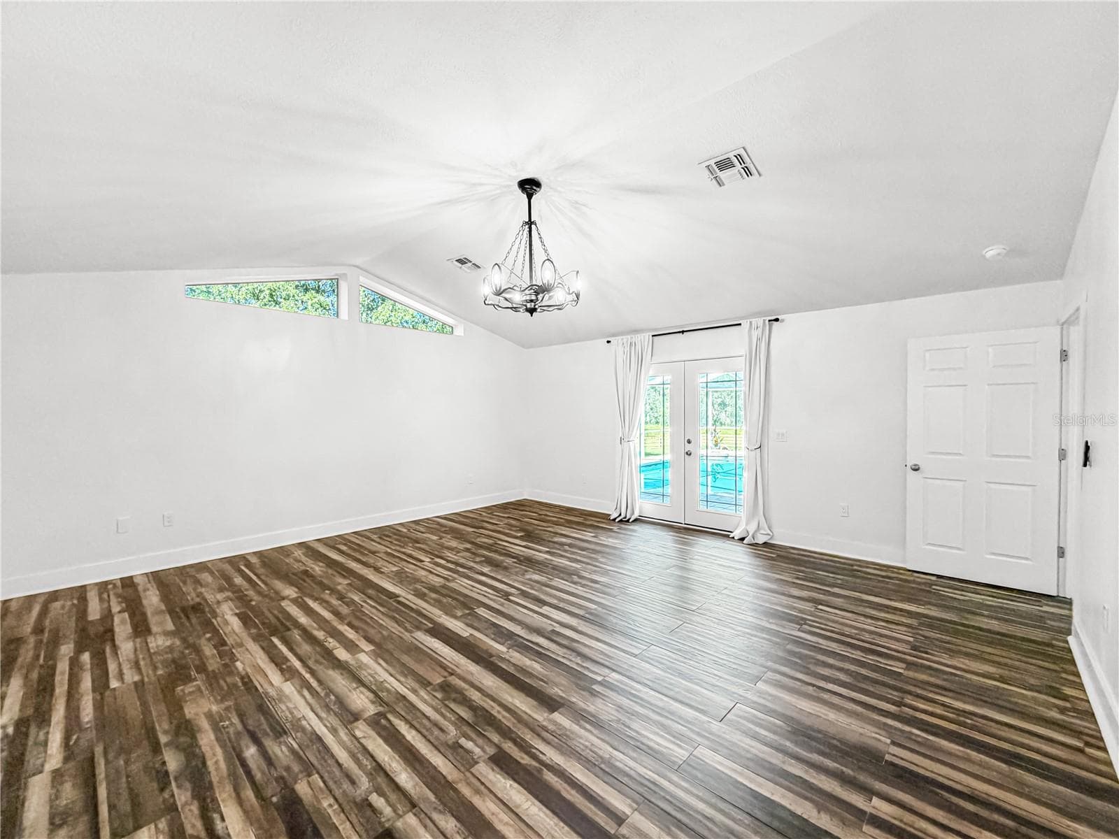 Primary Bedroom to Pool - 15561 PATRIOT DR, BROOKSVILLE
