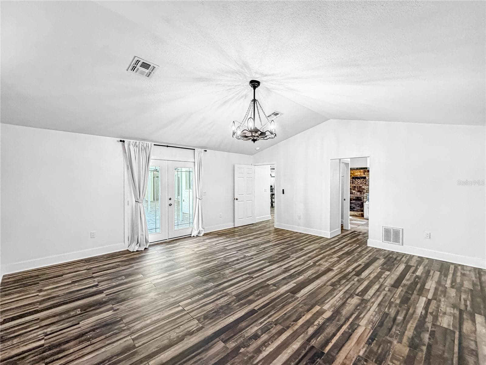 Primary Bedroom to Pool and Bath - 15561 PATRIOT DR, BROOKSVILLE