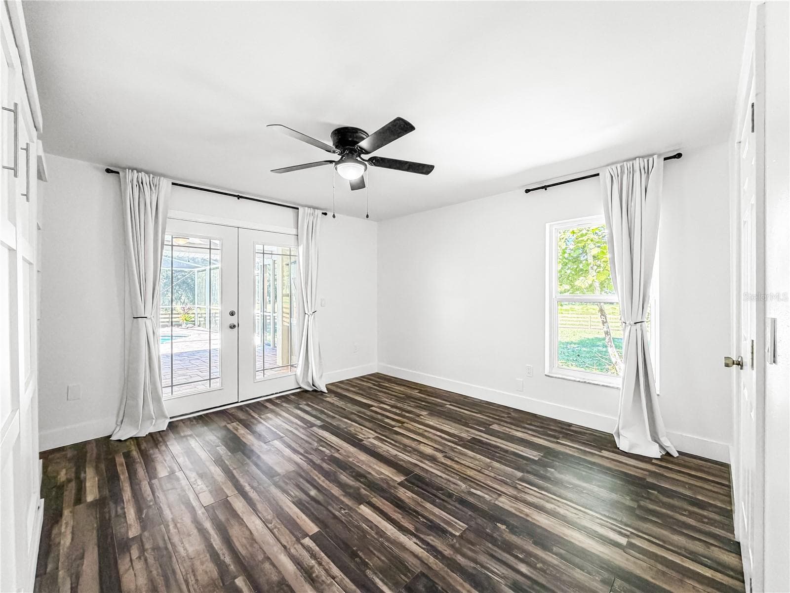 Murphy Bedroom 2 to Pool - 15561 PATRIOT DR, BROOKSVILLE