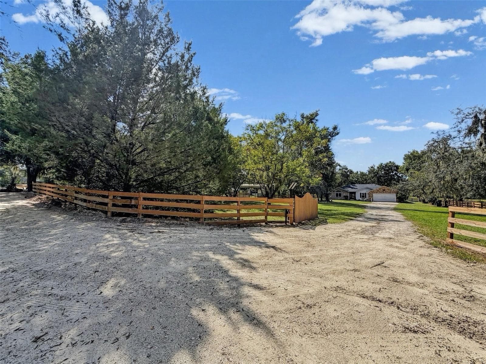 Single Family Residence at 15561 PATRIOT DR, BROOKSVILLE, photo 73 of 82