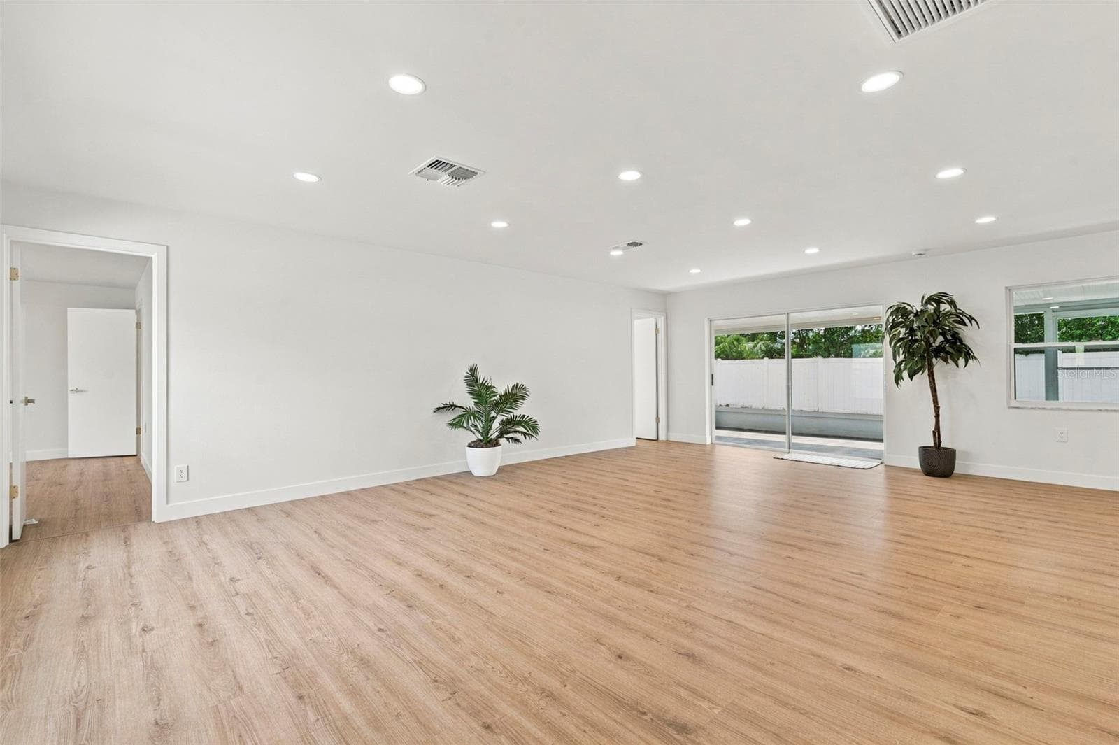 Single Family Residence at 8428 PAXTON DR, PORT RICHEY, photo 9 of 59