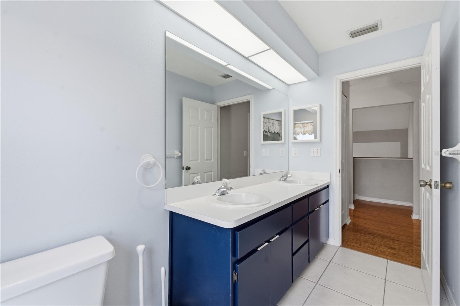 Guest Bath 2nd Floor - 4369 14TH WAY NE, ST PETERSBURG