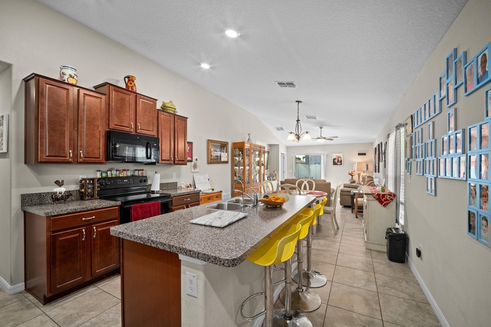 Single Family Residence at 7215 SALT RIVER AVE, SUN CITY CENTER, photo 5 of 21