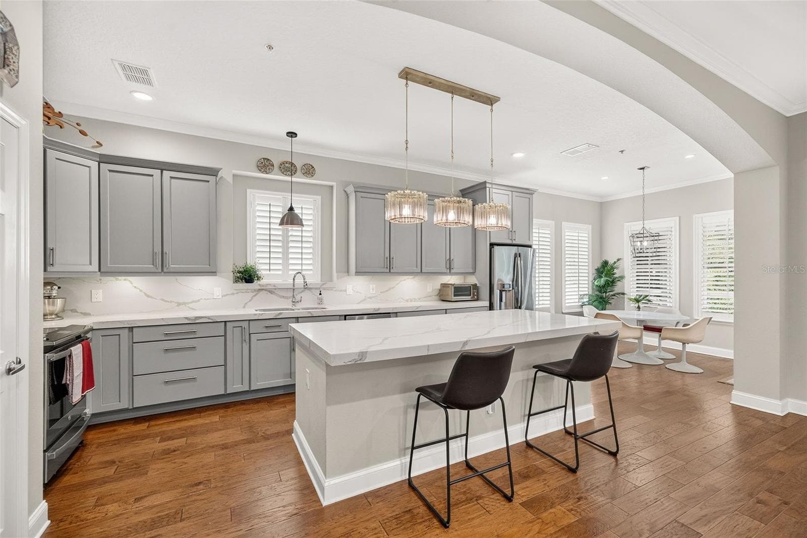 Renovated Kitchen with Custom Cabinetry and Quartz Countertops - 3639 ETHAN LN, ORLANDO