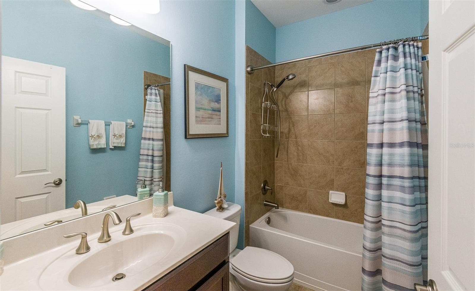 Single Family Residence at 11554 BLACKFIN ST, VENICE, photo 18 of 29