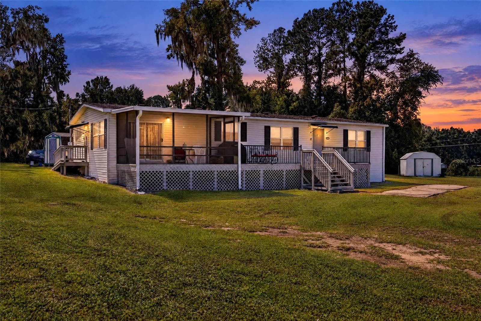 Manufactured Home at 12426 SE 55TH AVENUE RD, BELLEVIEW, photo 2 of 95