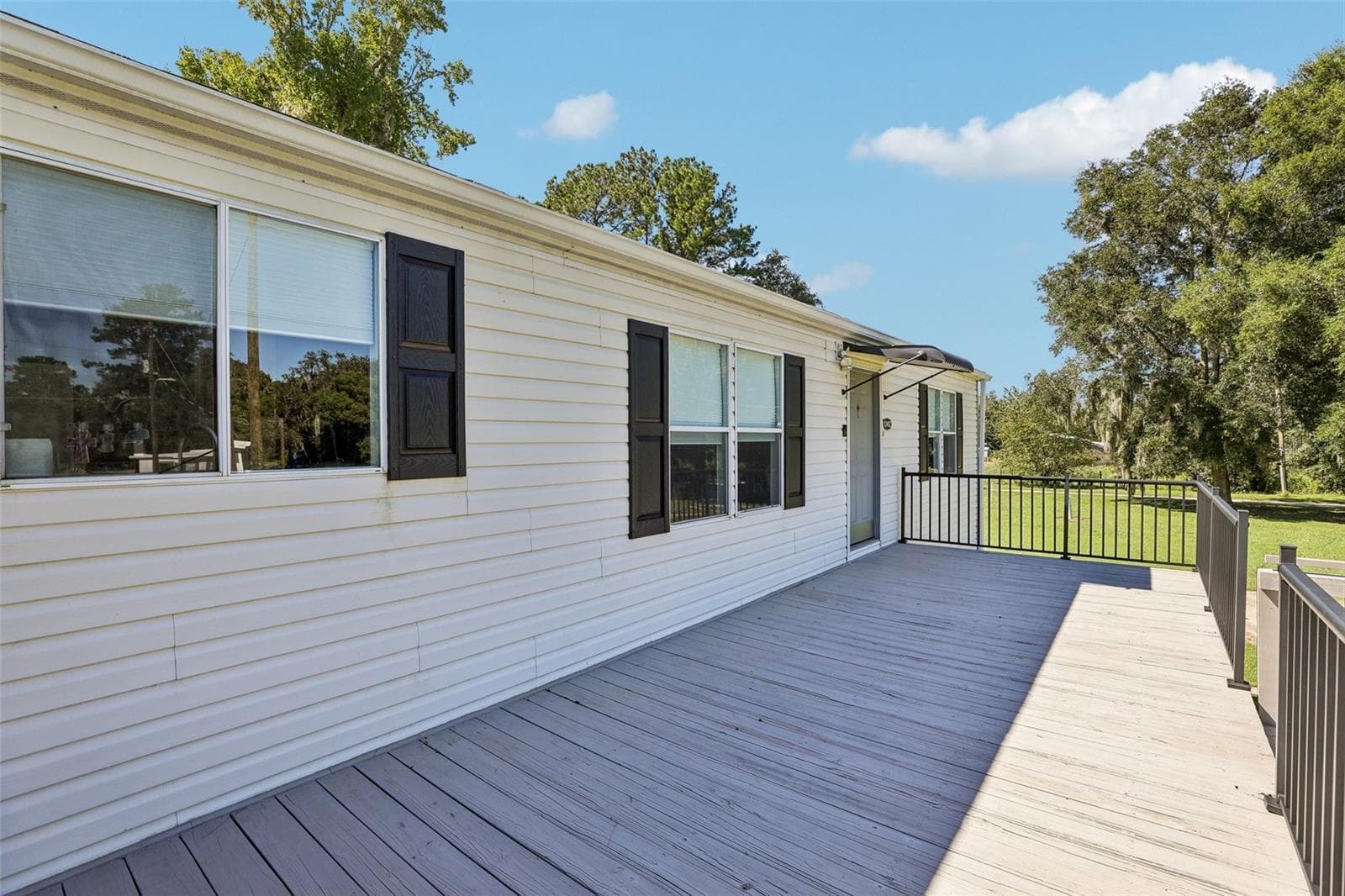 Manufactured Home at 12426 SE 55TH AVENUE RD, BELLEVIEW, photo 6 of 95