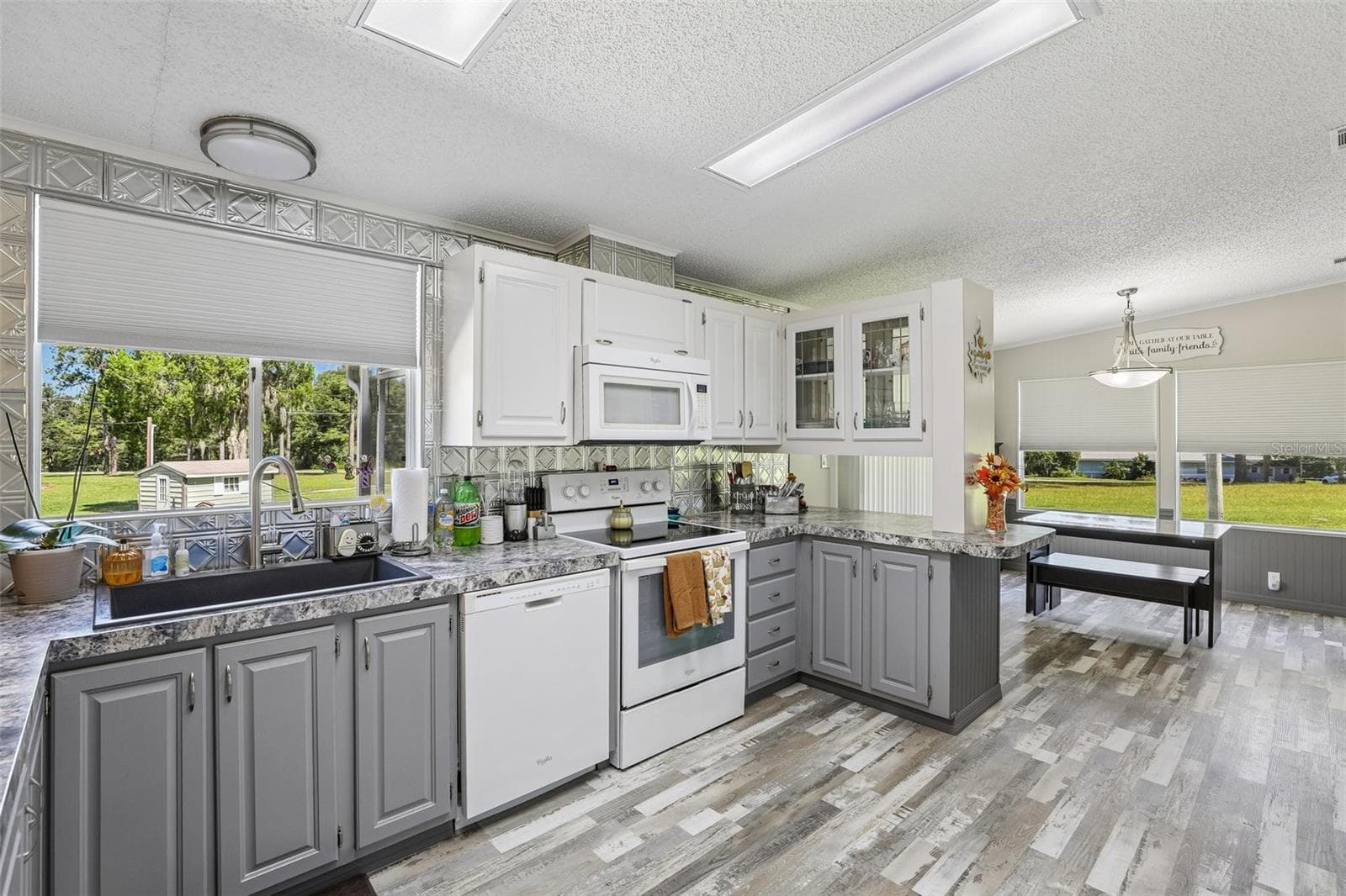 Manufactured Home at 12426 SE 55TH AVENUE RD, BELLEVIEW, photo 18 of 95