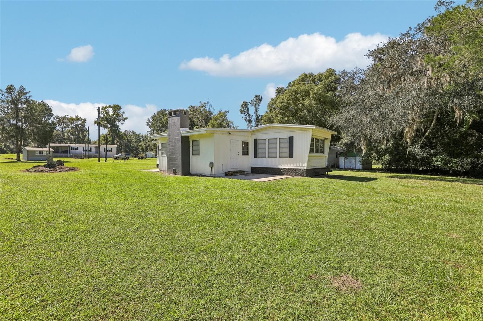Manufactured Home at 12426 SE 55TH AVENUE RD, BELLEVIEW, photo 42 of 95